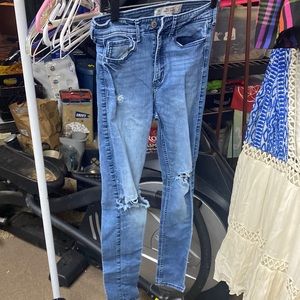 Hollister stretchy skinny jeans
